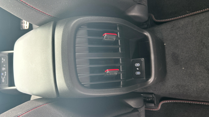 Hyundai KONA 1.6 Hybrid 138 N Line 5dr DCT Hybrid Hatchback - Image 37
